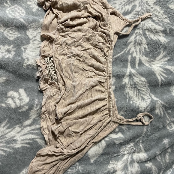 Spaghetti strap cropped top - Picture 2 of 2